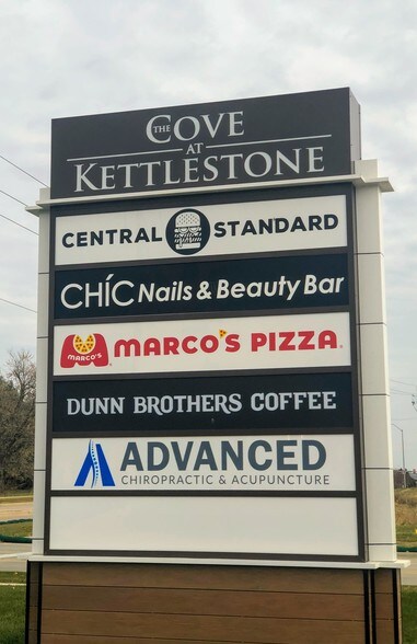 More Photos Of 1176-1196 SE University Ave, Waukee Freestanding For Lease