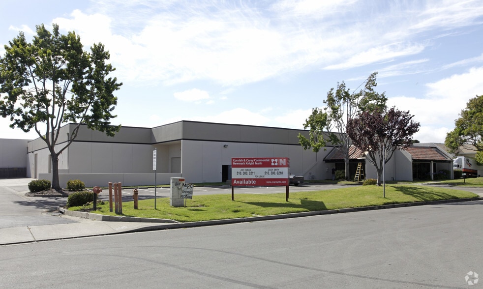 More Photos Of 23899 Foley St, Hayward Warehouse For Lease