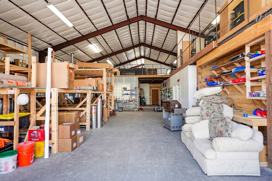 More Photos Of 950 Simms St, Lakewood Showroom For Lease