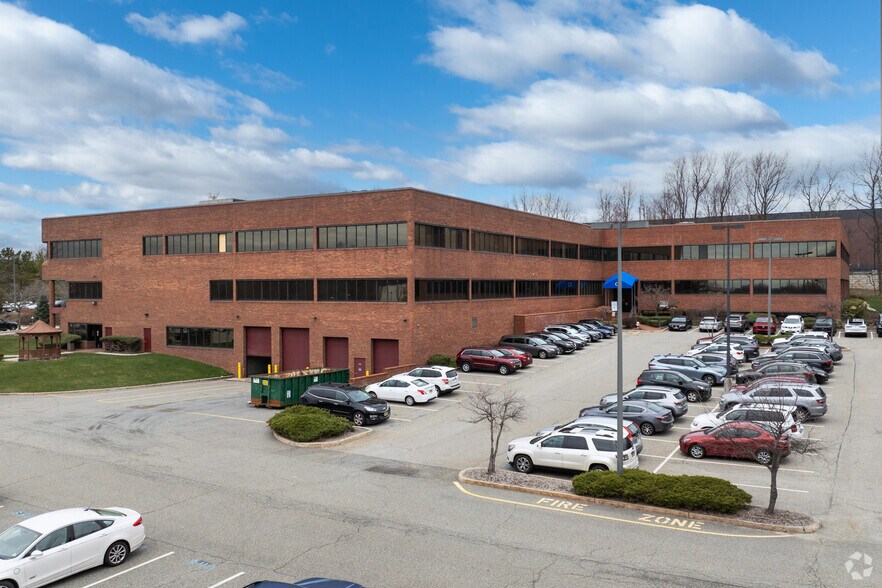 More Photos Of 960 MacArthur Blvd, Mahwah Office For Lease