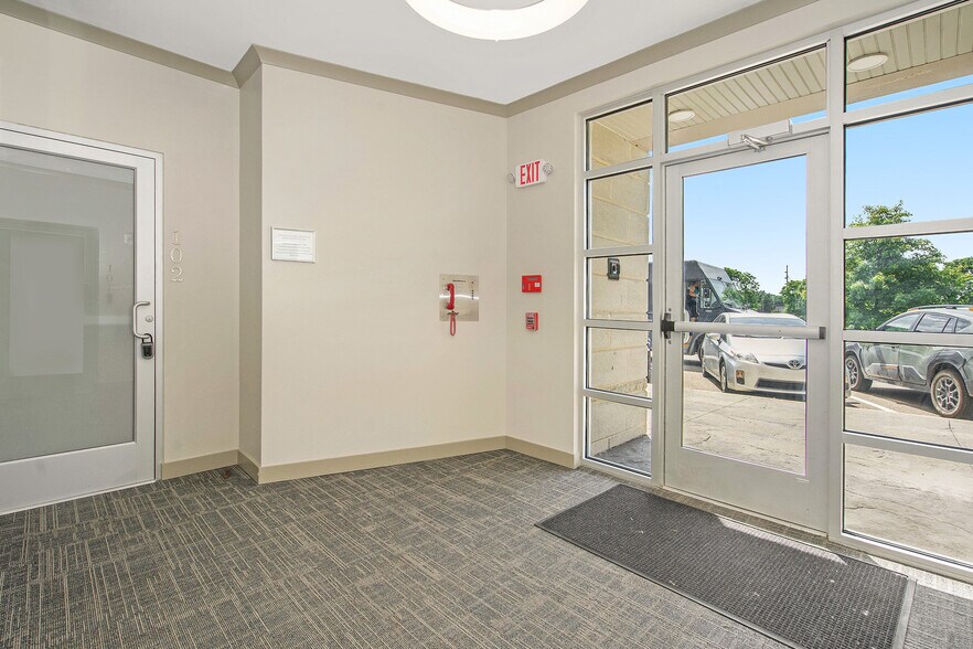 More Photos Of 150 Jeffords, Dexter Apartments For Lease