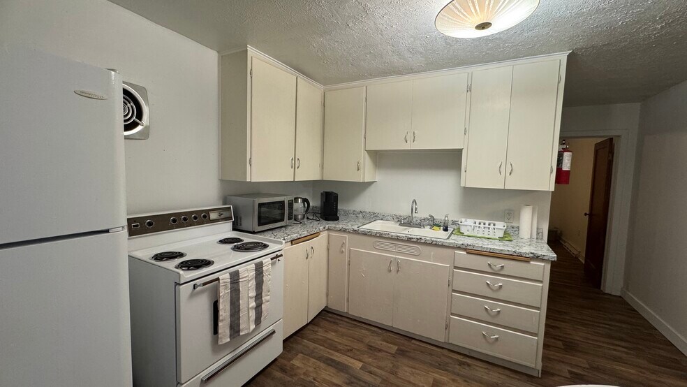 More Photos Of 220 Main St, Deer Lodge Storefront Retail Residential For Sale