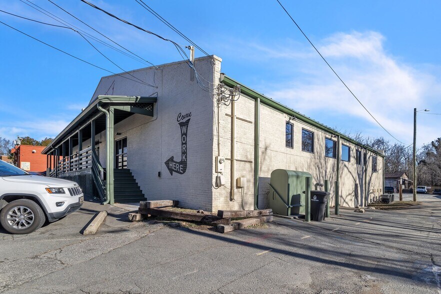 More Photos Of 915 Bridge St, Winston-Salem Office For Lease