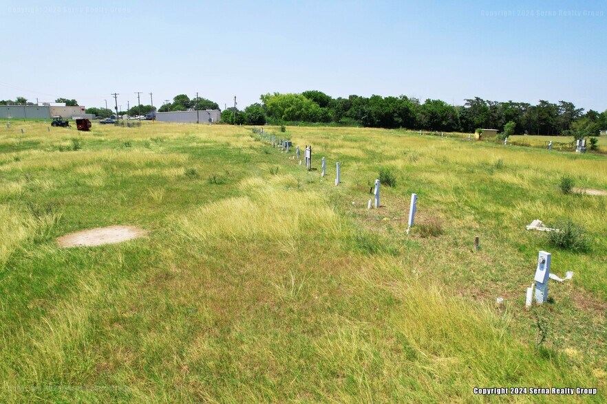 More Photos Of 850 W Main St, Yorktown Land For Sale