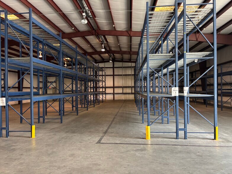 More Photos Of 3223 Trebor St, Pasadena Distribution For Lease