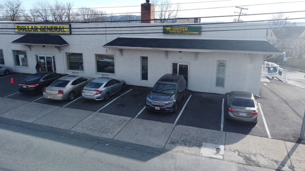 Primary Photo Of 1710-1728 Butler St, Easton Storefront For Lease