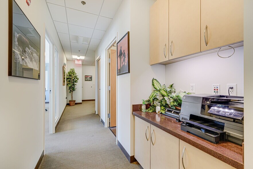 More Photos Of 7115 Leesburg Pike, Falls Church Office For Sale
