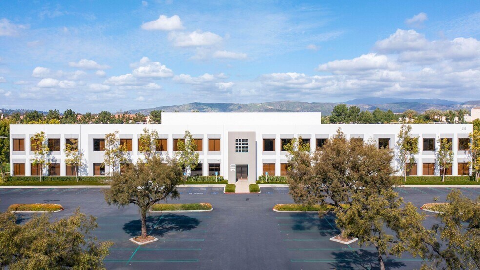 More Photos Of 200 Commerce Dr, Irvine Unknown For Lease