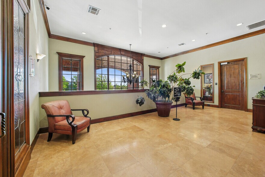 More Photos Of 1670 Keller Pky, Keller Loft Creative Space For Sale