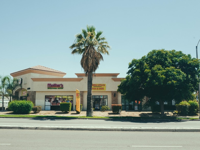 More Photos Of 2308 University Ave, Riverside Freestanding For Lease