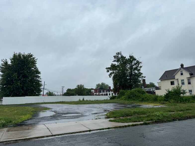 More Photos Of 481 New Park Ave, West Hartford Land For Sale