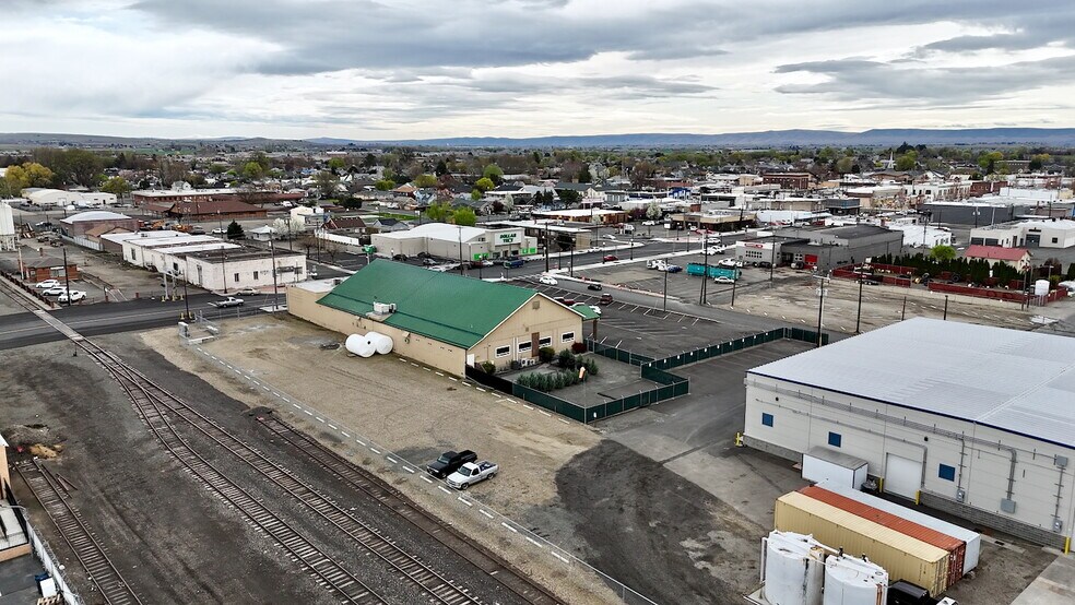 More Photos Of 105 S 6th St, Sunnyside Loft Creative Space For Lease