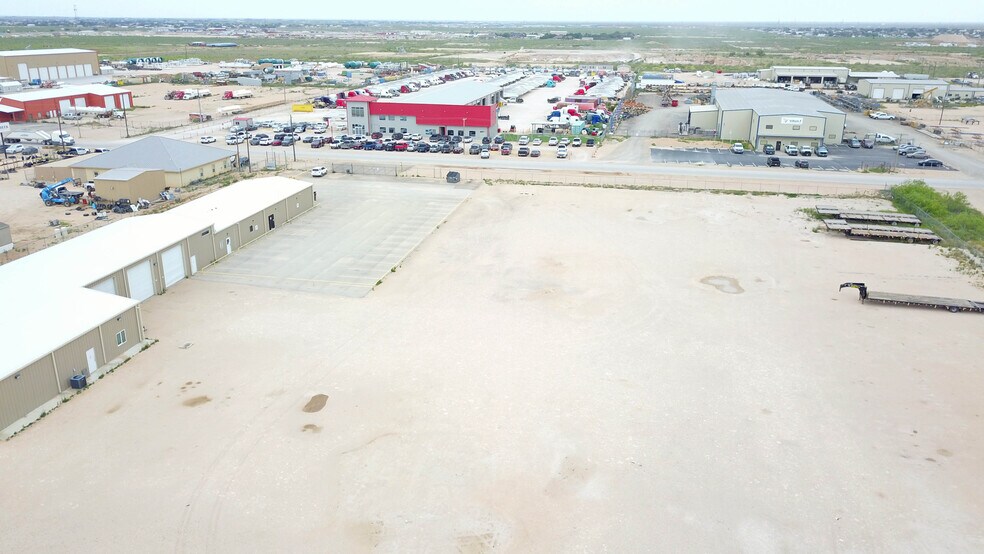 More Photos Of 10503 W County Rd 72, Midland Warehouse For Lease