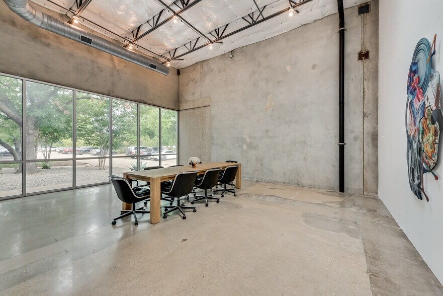 More Photos Of 1380 River Bend Dr, Dallas Office For Sale