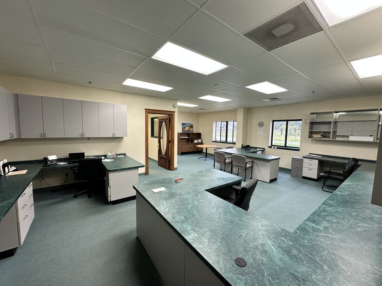 More Photos Of 1980 S West Blvd, Vineland Manufacturing For Sale