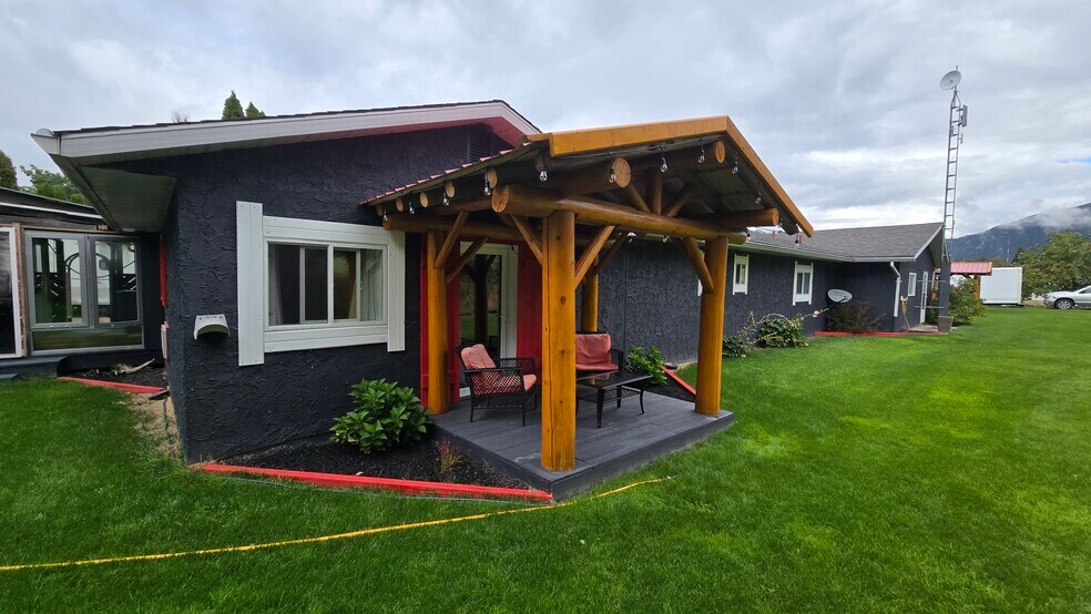 More Photos Of 101 Oak St, Fauquier Hotel For Sale