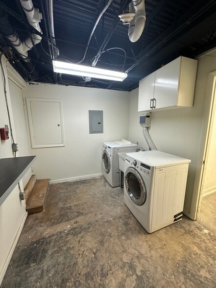 More Photos Of 8227 Woodmont Ave, Bethesda Storefront Retail Office For Lease