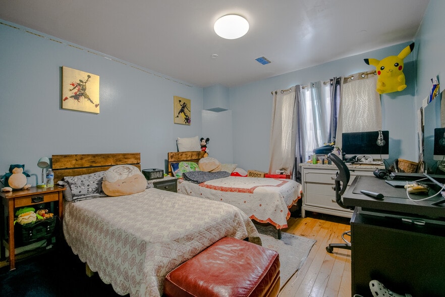 More Photos Of 7409 W Irving Park, Chicago General Retail For Sale