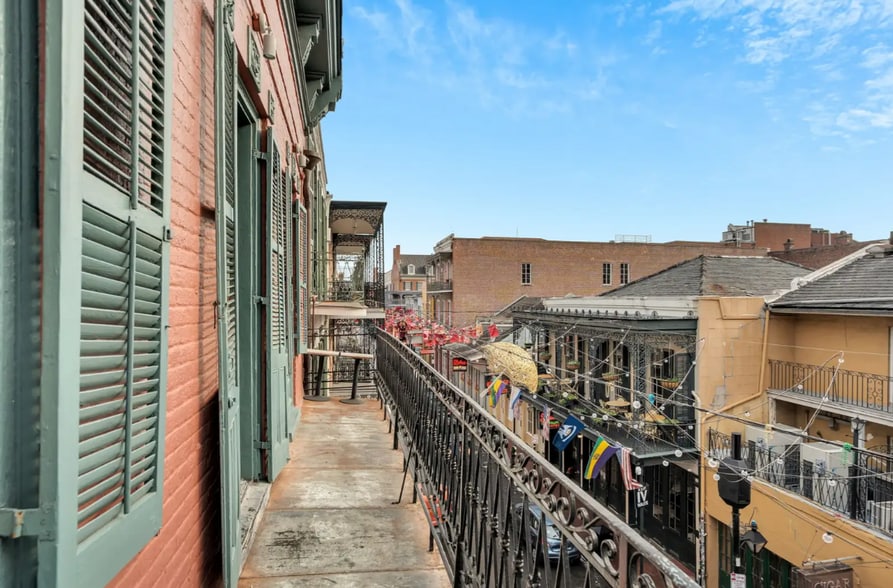 More Photos Of 205 Bourbon St, New Orleans Restaurant For Lease