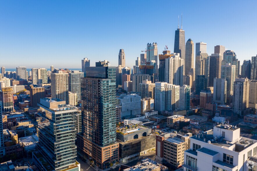 More Photos Of 637-643 N Wells St, Chicago Apartments For Lease