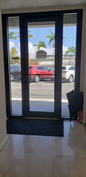 More Photos Of 3035 E Commercial Blvd, Fort Lauderdale Medical For Sale