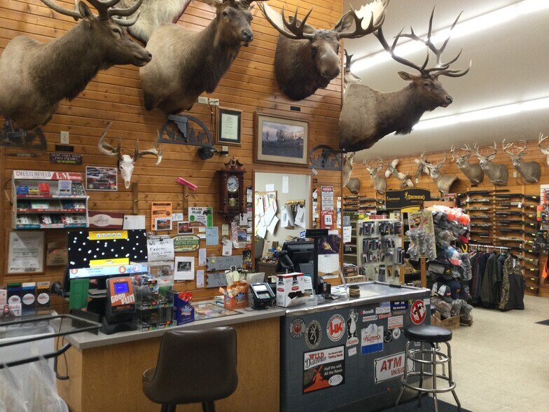 More Photos Of 18299 US Highway 81, Castlewood Convenience Store For Sale