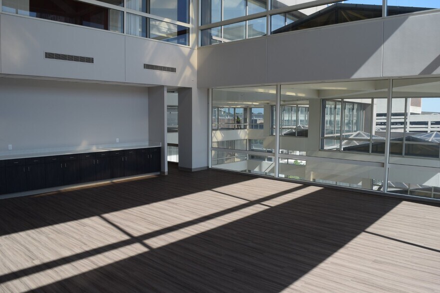 More Photos Of 401 W Capitol Ave, Little Rock Medical For Sale