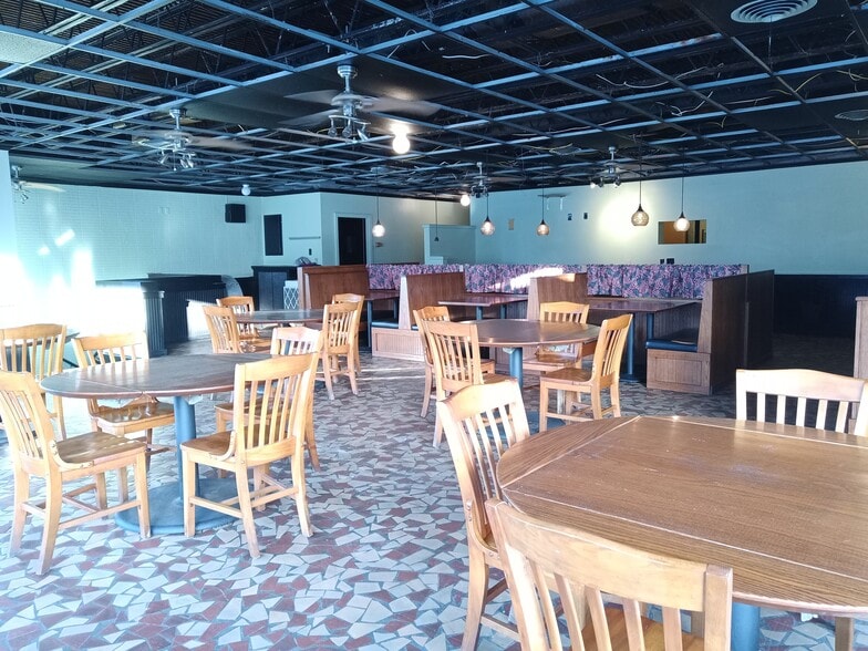 More Photos Of 525 Main St, Altavista Restaurant For Sale
