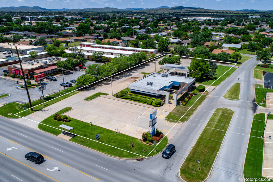 Primary Photo Of 6201 NW Cache Rd, Lawton Office For Sale