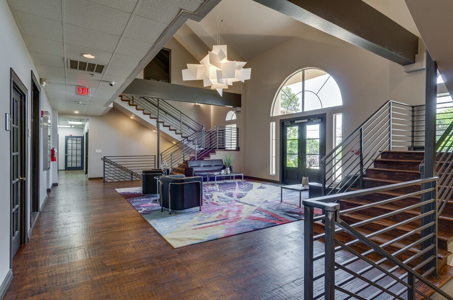 More Photos Of 630 E Southlake Blvd, Southlake Office For Lease