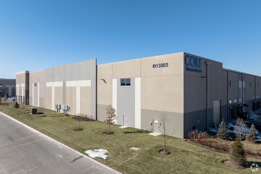 More Photos Of 13975 Riverport Place Dr, Maryland Heights Distribution For Lease