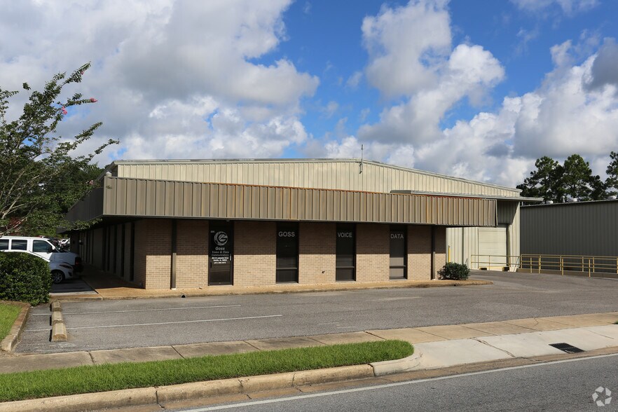 More Photos Of 854 Lakeside Dr, Mobile Research And Development For Lease