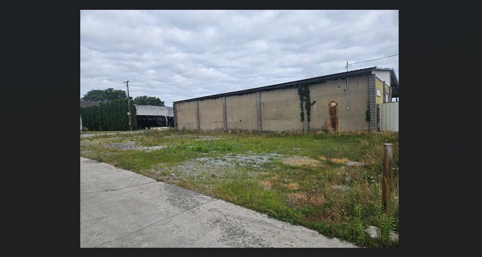 More Photos Of 951 S Edgewood Ave, Somerset Warehouse For Lease