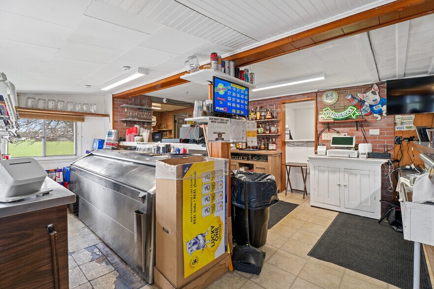 More Photos Of 7930 French Rd, Alpena General Retail For Sale