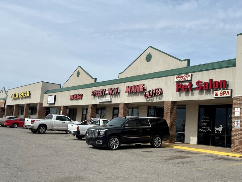 More Photos Of 11120-11122 N Rockwell Ave, Oklahoma City Unknown For Lease