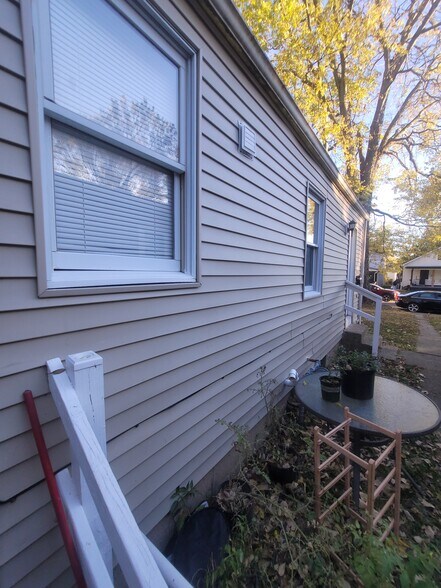 More Photos Of 1458 W 32nd St, Indianapolis Apartments For Sale