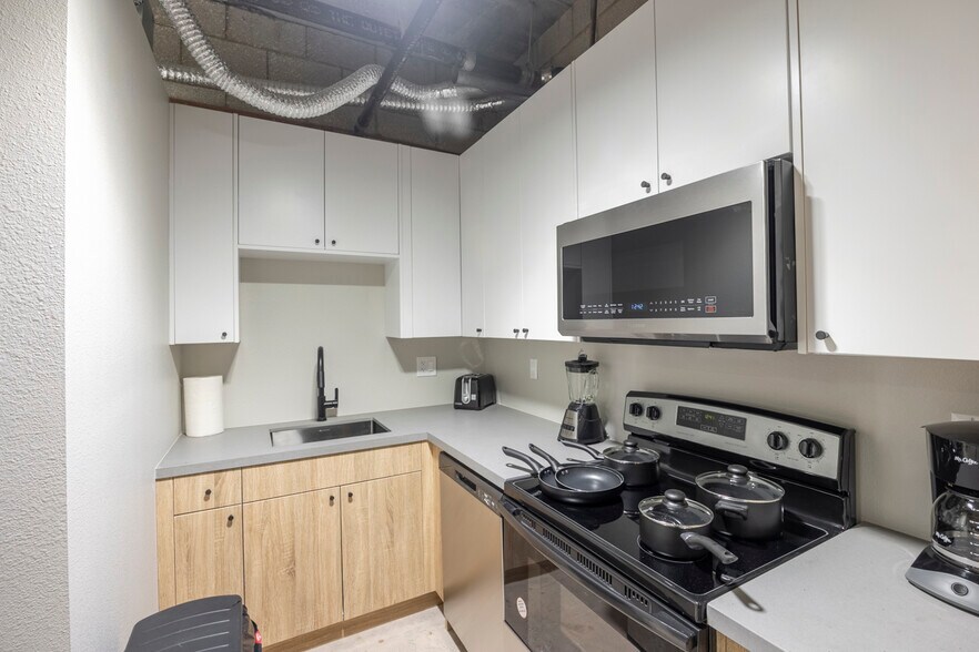 More Photos Of 1340 Imperial Beach Blvd, Imperial Beach Office For Lease