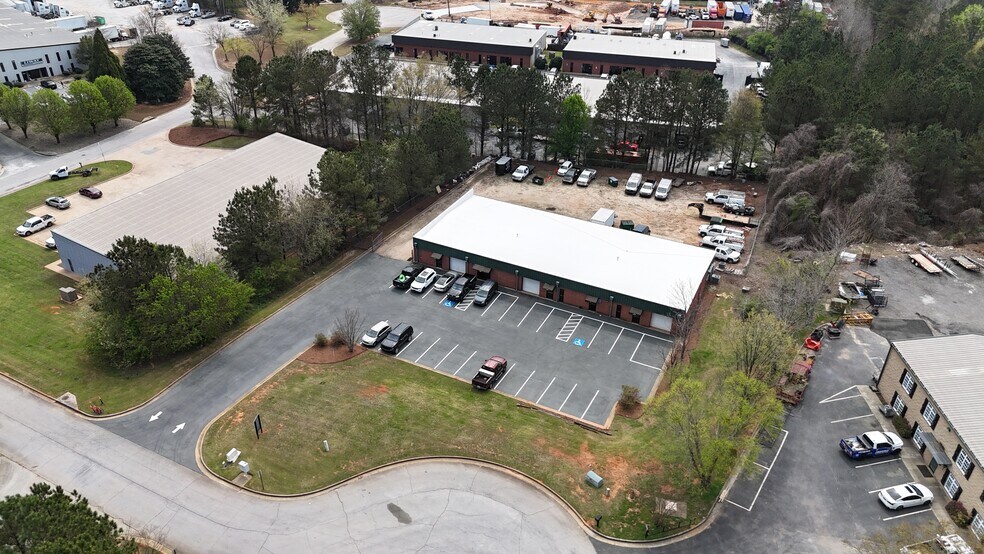More Photos Of 25 Juniper Ct, Covington Warehouse For Lease