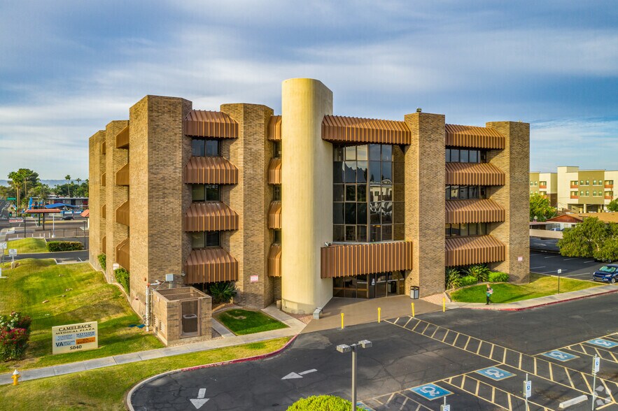 More Photos Of 5040 N 15th Ave, Phoenix Medical For Lease