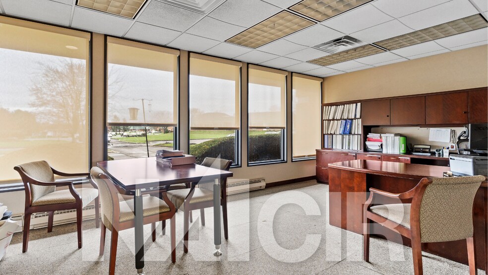 More Photos Of 27 Brookwood Ave, Carlisle Office For Sale