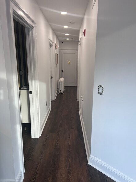 More Photos Of 735 Broad St, Shrewsbury Office Residential For Sale