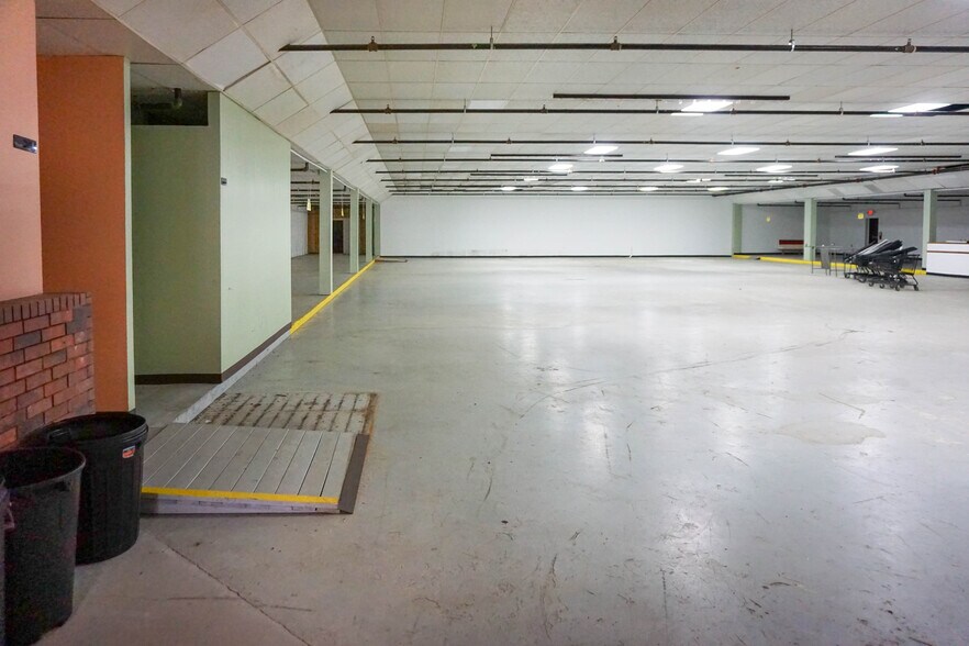 More Photos Of 1100 E State Route 72, Rolla General Retail For Sale