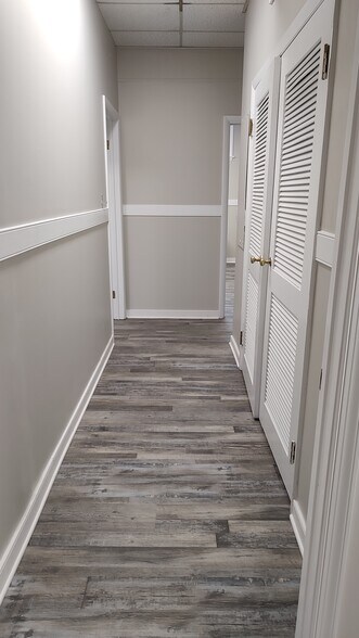 More Photos Of 20 E Tabb St, Petersburg Office For Lease