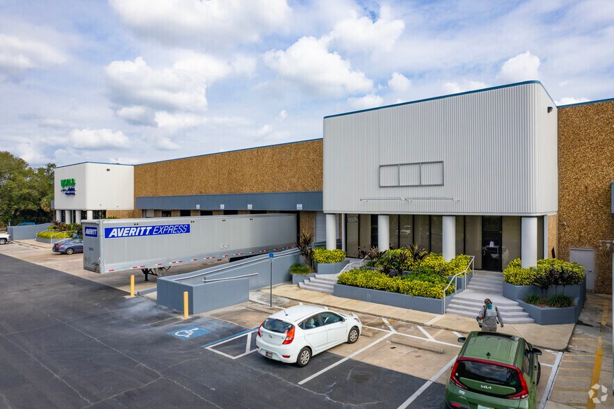 More Photos Of 1913 N Us Hwy 301, Tampa Distribution For Lease