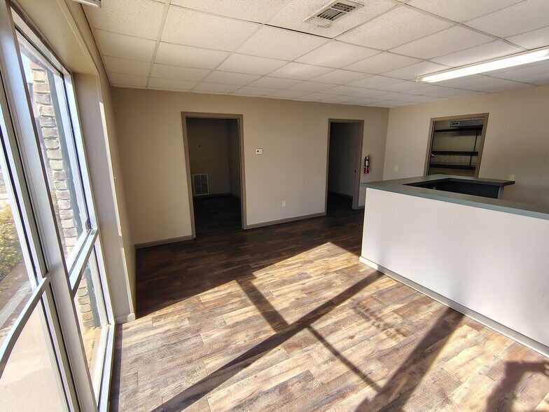 More Photos Of 915 E Georgia Ave, Ruston Warehouse For Lease