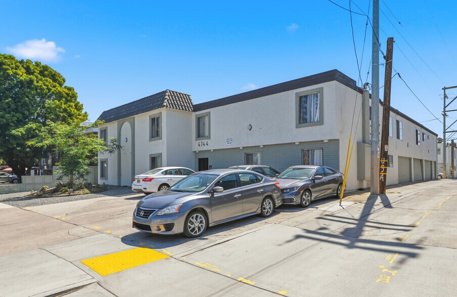 More Photos Of 4744 Hawley Blvd, San Diego Apartments For Sale