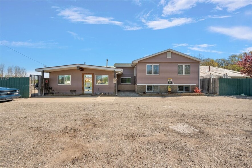 More Photos Of 4376 Beecher Rd, Flint Service For Sale