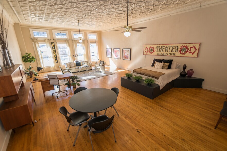 More Photos Of 35 Main St, Bisbee Restaurant For Sale