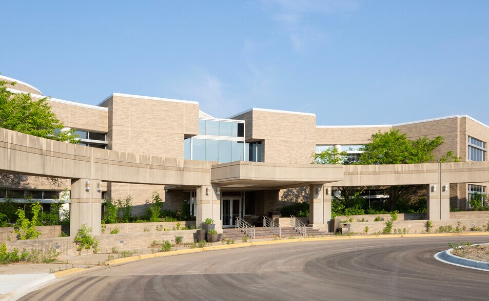 More Photos Of 1 Oak Ridge Dr, Chaska Hospitality For Sale
