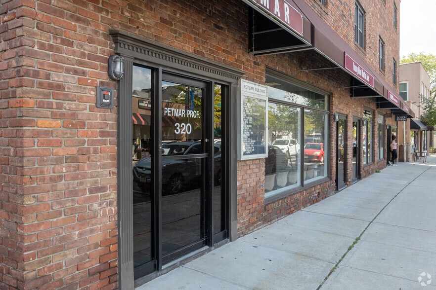 More Photos Of 320 Raritan Ave, Highland Park Medical For Lease